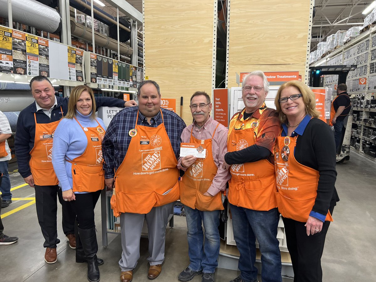 crystal_hanlon's tweet photo. More with Team #4160, celebrating our Incredible leaders!  Thank You all for all of your efforts and dedication to our Depot! https://t.co/Tp5UEFhbYm
