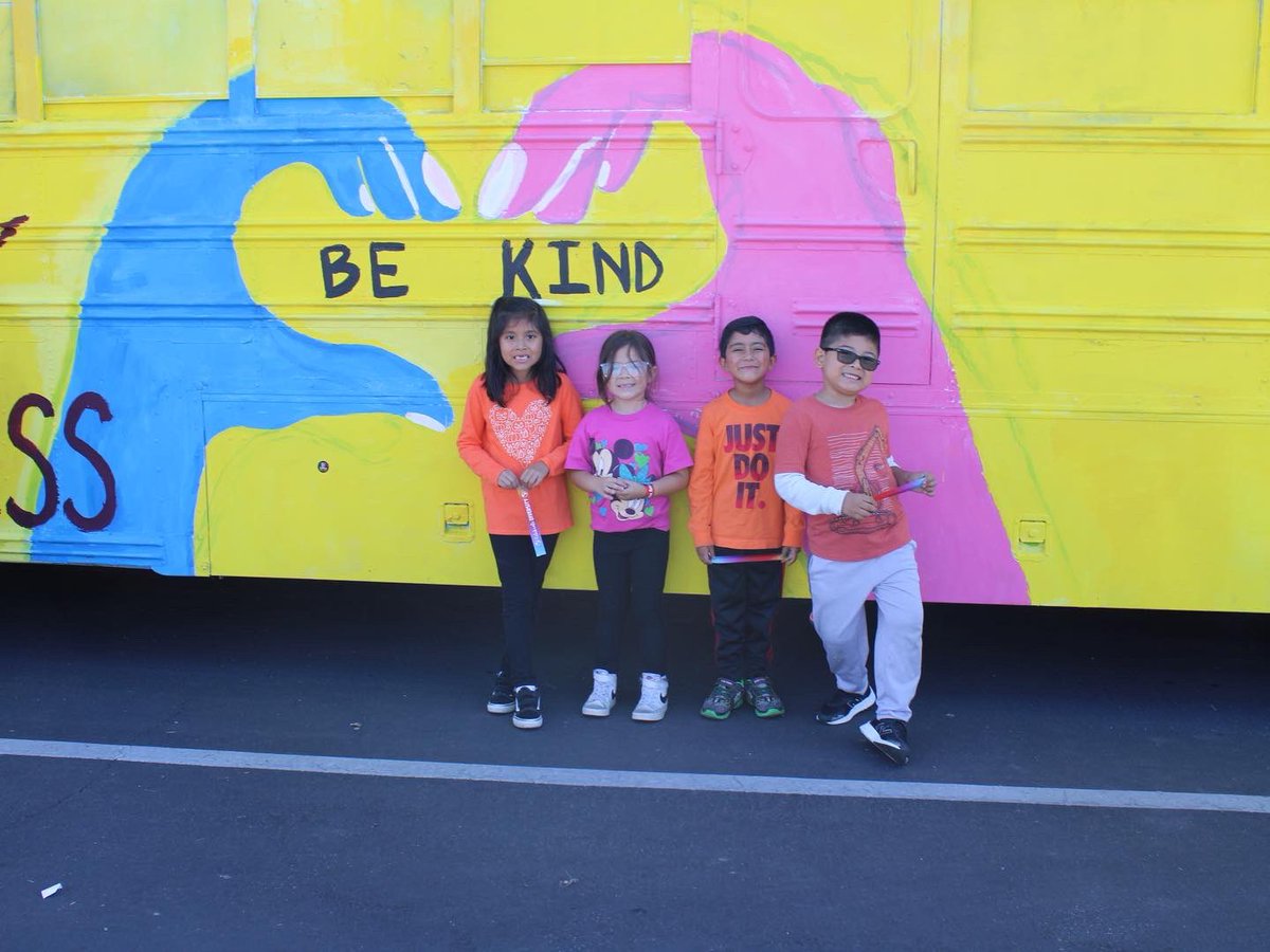 ColtonJUSD's tweet photo. Today was Unity Day at #CJUSD Staff rode the kindness bus & made some stops throughout our district to spread some kindness & cheer! Each stop was AWESOME! Thanks to everyone involved in this event! More photos and videos to come! #CJUSD #UnityDay #Kindness #kindnessbus https://t.co/5gKoHFj88l