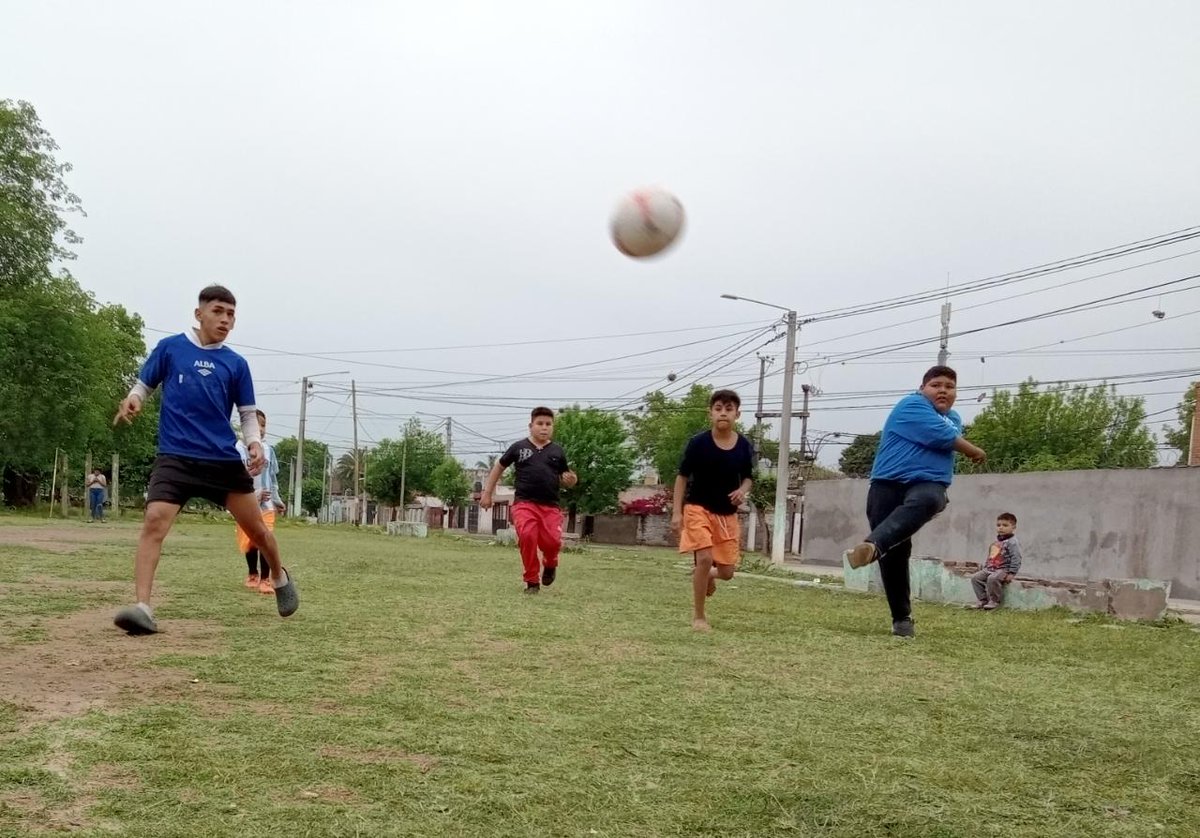 EstefiEnd's tweet photo. Los dispositivos en territorio d Abordaje, Articulación y Fortalecimiento Comunitario desarrollaron la actividad deportiva, acompañada dla merienda brindada x la comunidad 
#TapaSanCayetanoVillaAlem
#SecretariaPoliticasIntegralesSobreAdicciones
#MinisteriodeDesarrolloSocial https://t.co/Jkq0srPjgA