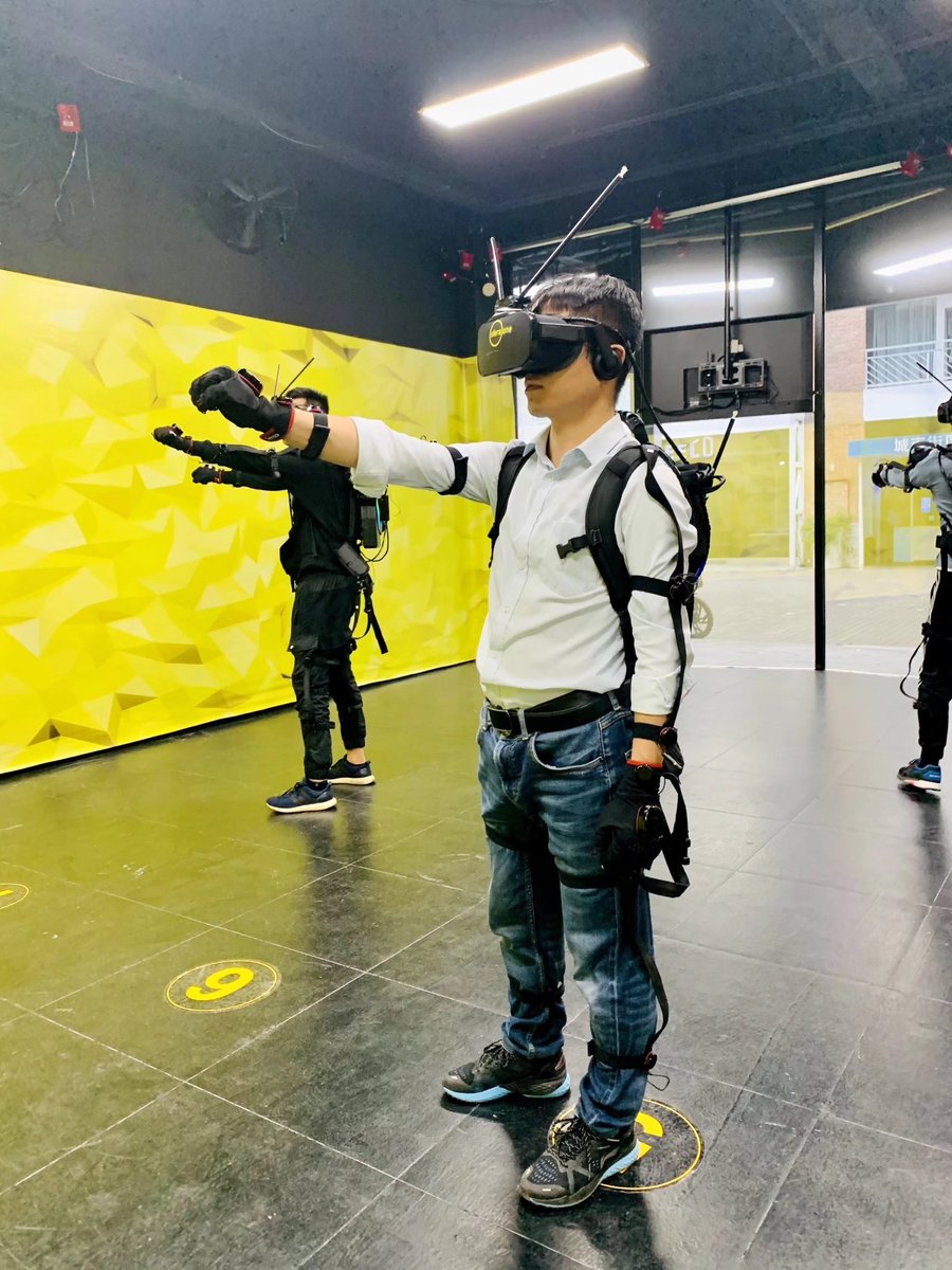 wu_yvan's tweet photo. I have played VR &amp; AR games before, this is really a good technology to involve lots of our sense organ. 
That's part of the reason why I like metaverse projects both MetaSamurai and 1SHOS. 

#METASAMURAI #ASZ
#1SHOS #sneaker https://t.co/CKqg5hk171