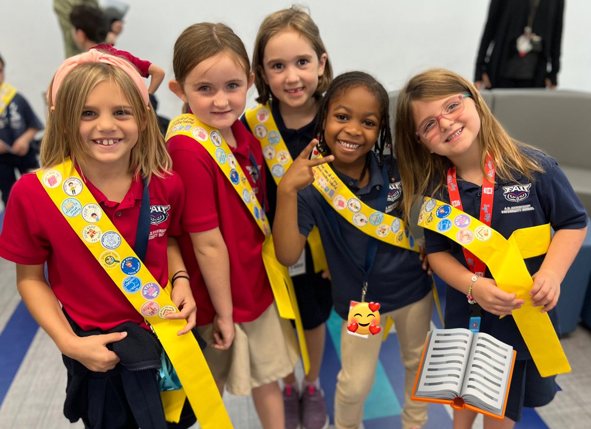 MrsPavek's tweet photo. Today we celebrated of all our hard work learning our #firstgrade reading habits! We earned our reading sashes that had a badge for every habit we learned. The kids are SO proud!! Way to go Owls! #owlsread @tcrwp @ADHUSelementary #literacy #readersworkshop https://t.co/4Qw1e9FLFZ