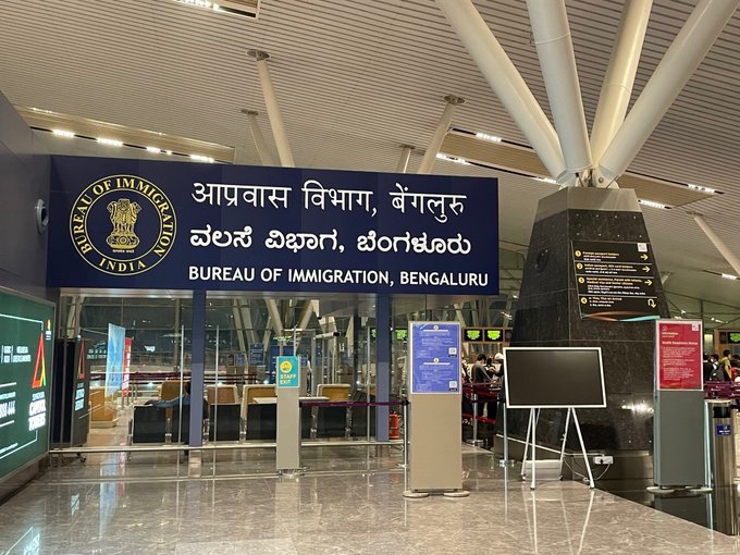 Hindi is not the language of Karnataka. @BLRAirport remove Hindi from all the signboards in Bengaluru Airport. #ಹಿಂದಿಮುಕ್ತಕರ್ನಾಟಕ #StopHindilmposition