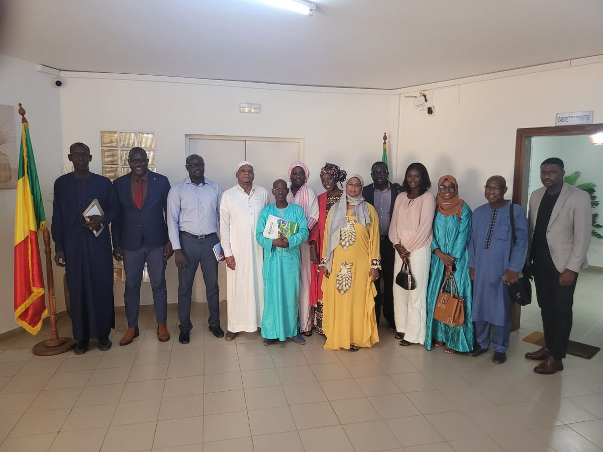 aspg_sn's tweet photo. [Secteur postal: Mise en œuvre du Projet Adressage Numerique National ANN]

Le Ministère de la Communication, des Télécoms et de l'Économie Numérique a adopté une démarche inclusive.

#ASPG
#InclusionSociale
#CroissanceDurable
#Digitalisation
#ANN https://t.co/WF5DCaOyZK