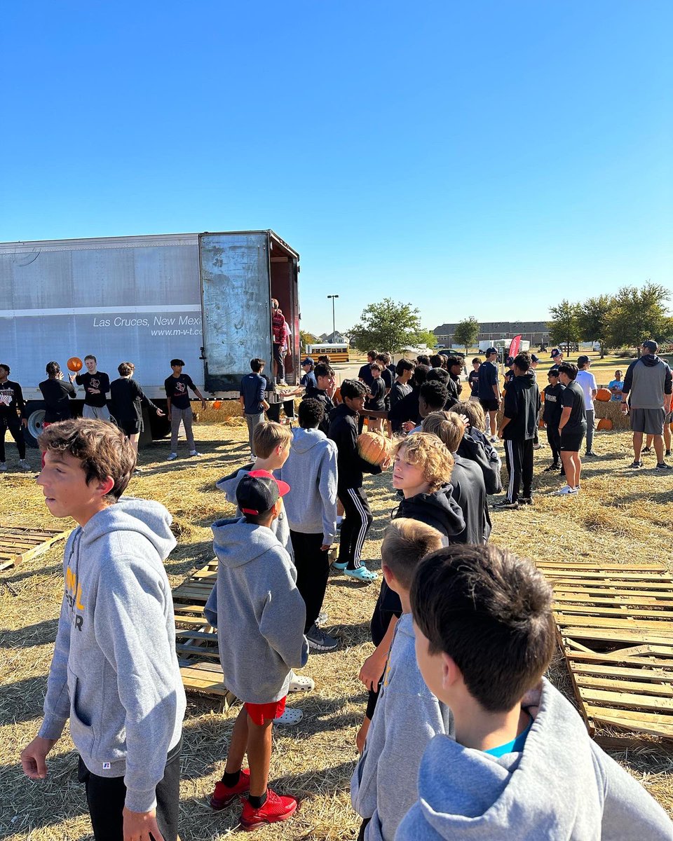 Loved getting to volunteer at the pumpkin patch today together as a team! #Family