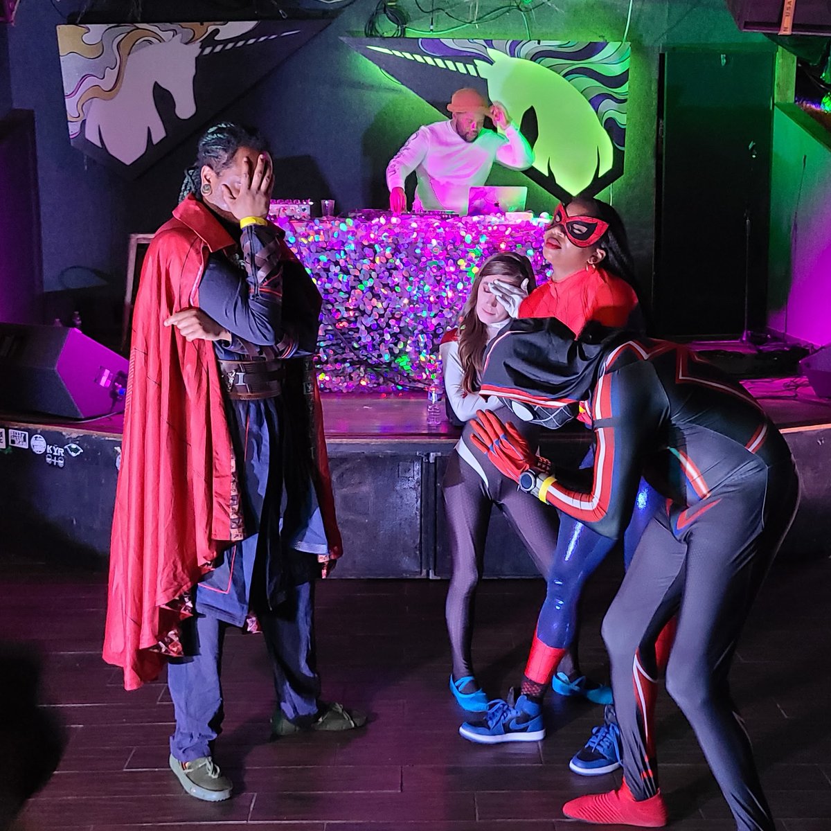 houseninjamusic's tweet photo. I had an awesome time DJing at the first Comics vs Manga cosplay day party @drunkenunicorn this past Sunday. Thank you so much to everyone who showed up and to #BeltlineCosplay for booking me, to Adam for all the help during setup, and to #TechnChill for hosting 🙏 #Mjq #cosplay https://t.co/oxcEVrip3k
