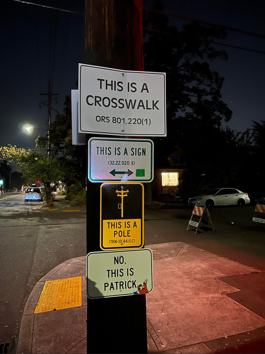 BentleyTock's tweet image. this intersection in portland just keeps getting better