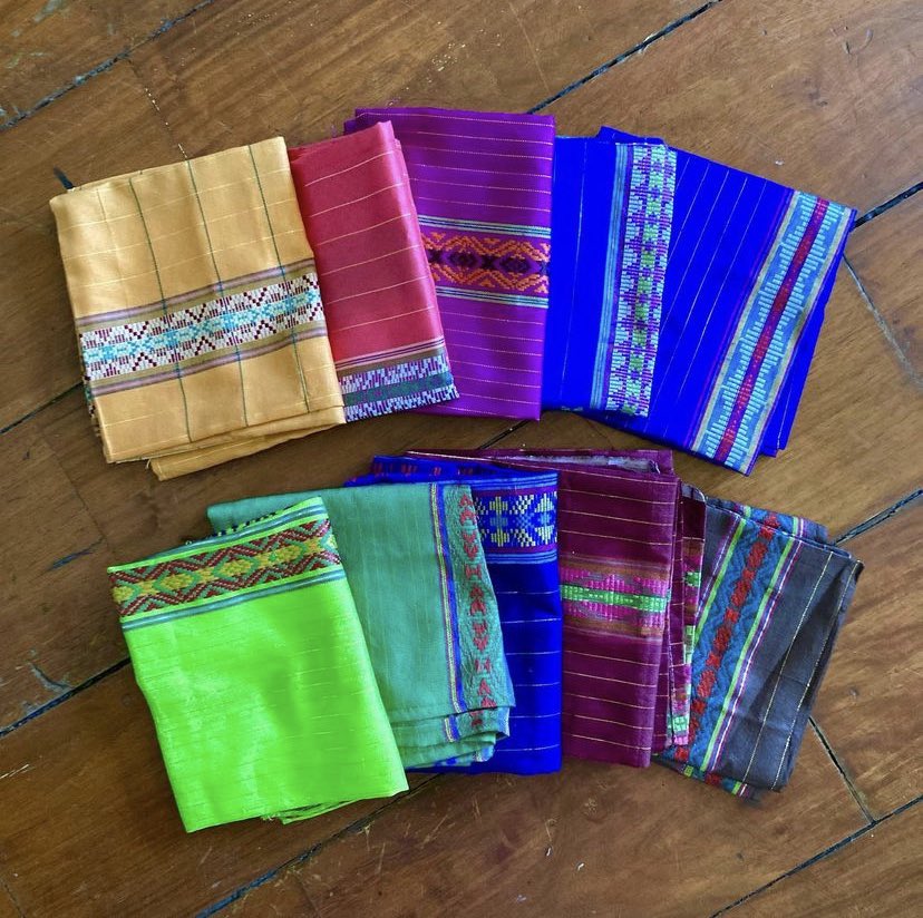 maykamaykaba's tweet photo. Looking for a gift that you want to give to your loved ones this Christmas? You can check https://t.co/zyYh7hqPt9 for handicrafts by the Lumad, for the Lumad.

100% of proceeds go directly to displaced Lumad communities. :)

#StandWithTheLumad
#ReopenLumadSchools https://t.co/dVJAkBEuXy