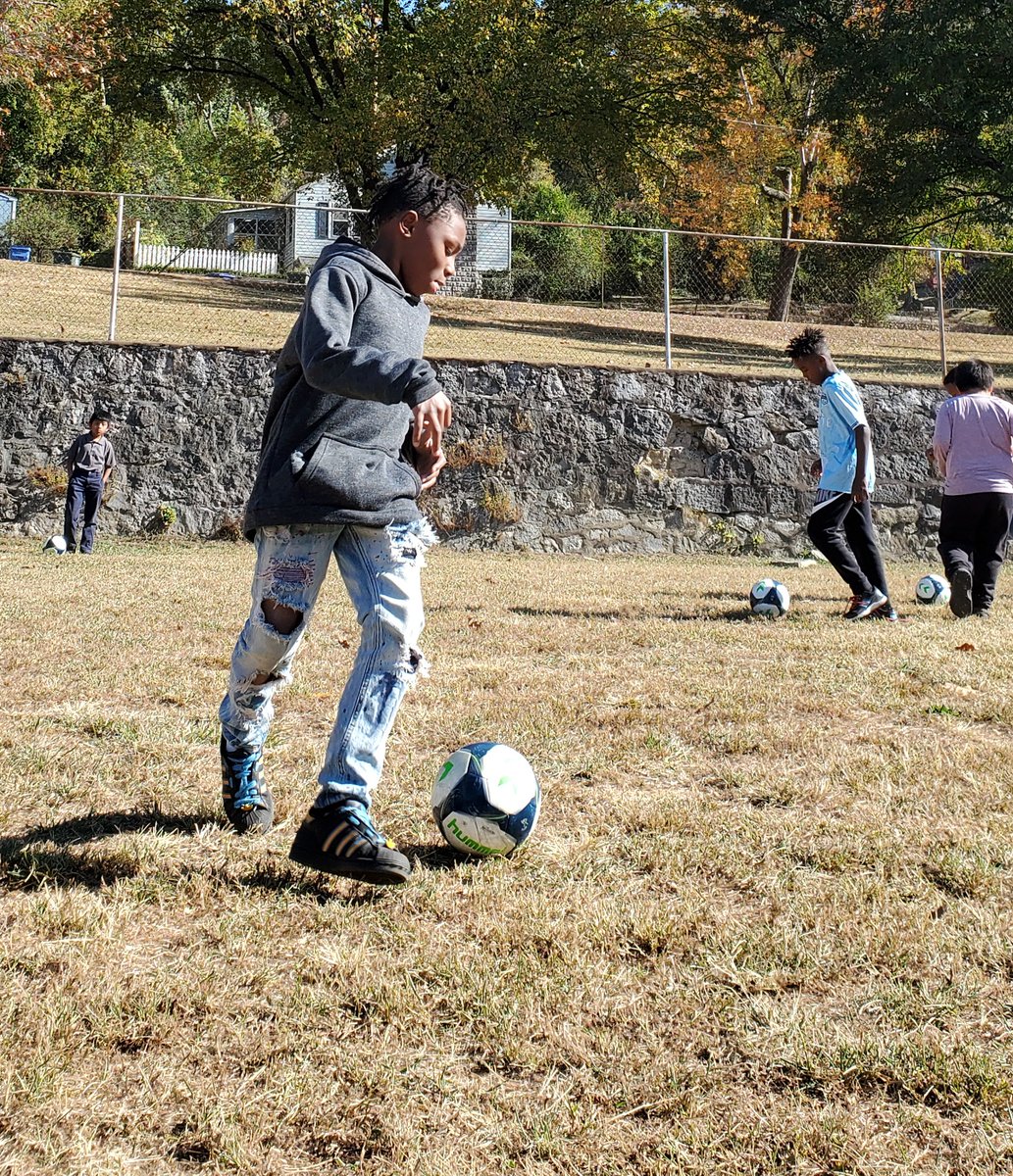 chaparksdept's tweet photo. Volunteer coaches teaching fundamentals of soccer in East Lake Park! Thanks volunteers.
Part of https://t.co/KZGJLBh1Ii #ChaParks #Chattanooga https://t.co/yR6CLbbC3u