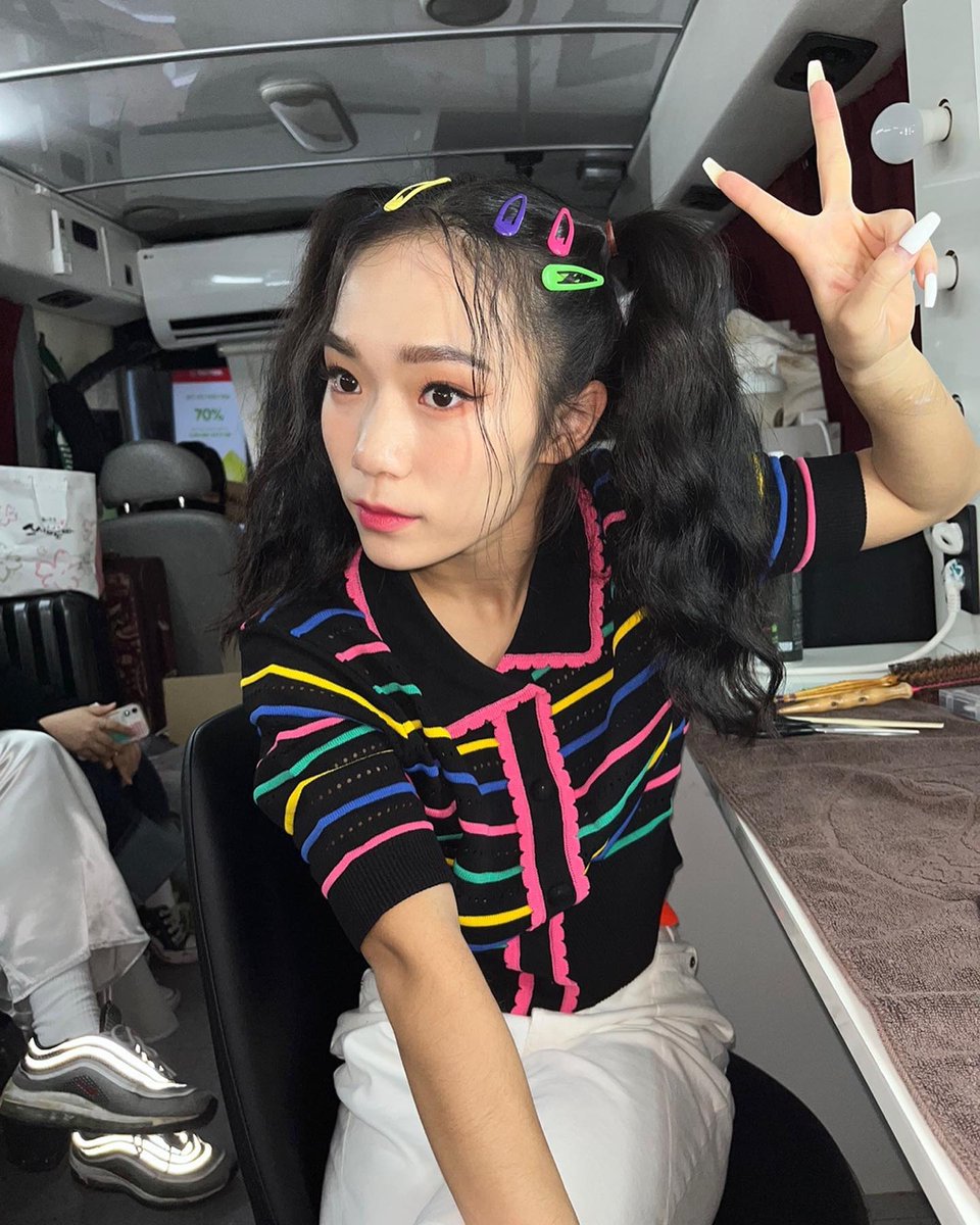 mzhsqt's tweet photo. 모냐고 레인보우 양갈래 아가씨 🌈 https://t.co/xoBuaofmuT
