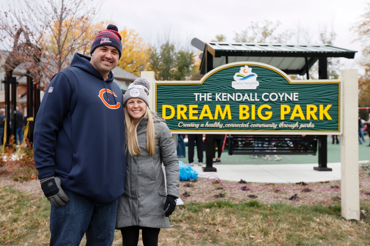 SchofieldFF's tweet photo. The Kendall Coyne Dream Big Park is officially open! This was such an incredible day made possible by so many. Special thank you to our friends at the @BearsOutreach &amp; @NHLBlackhawks for coming to Palos Heights. We hope everyone who comes to the park knows they can DREAM BIG! https://t.co/V4fMTqt1UB