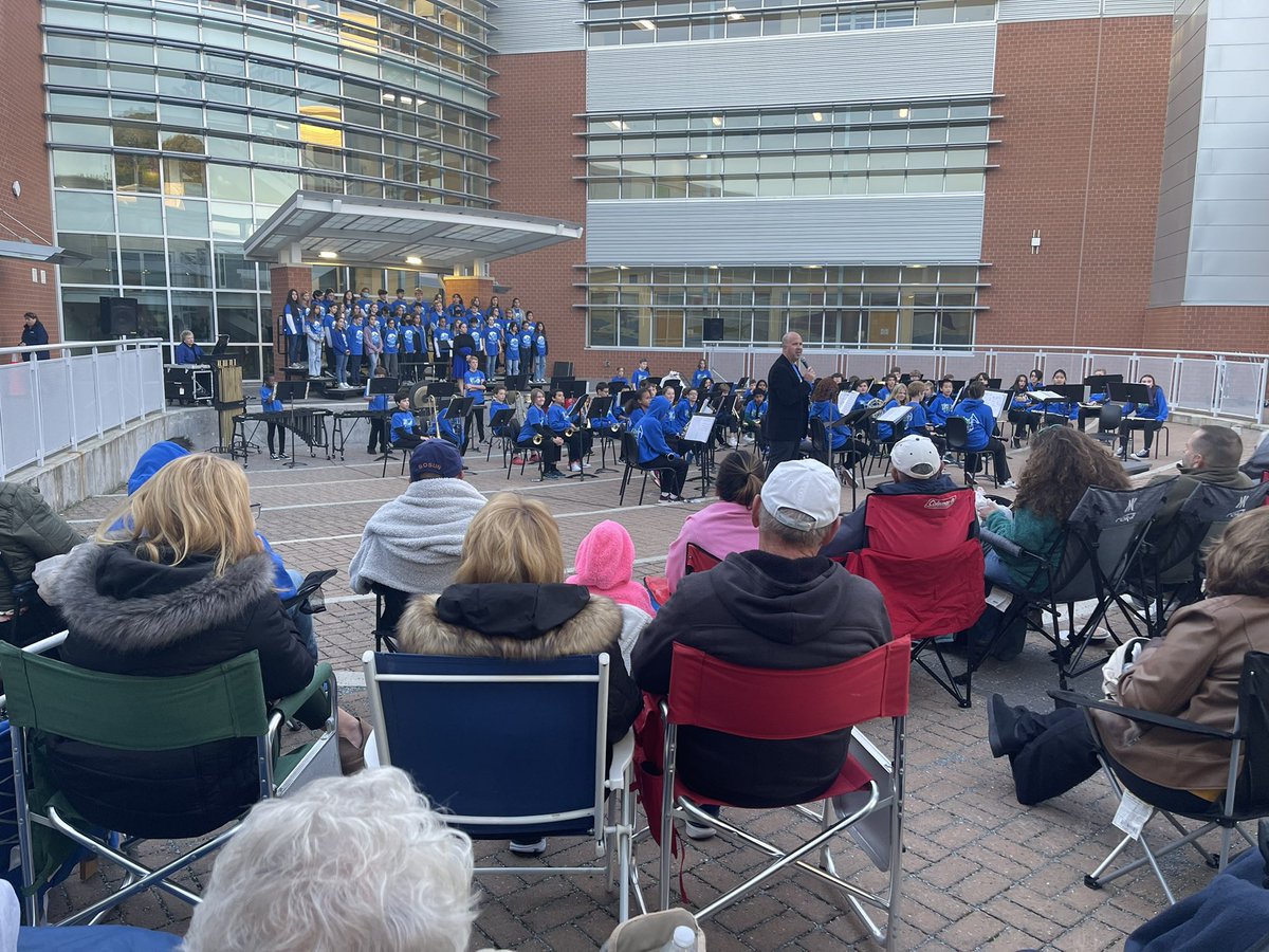 Outstanding job <a href="/brickellbands/">James Reid</a> and <a href="/ashleylauren_10/">Ashley Landon</a> .  Our <a href="/BrickellAcademy/">Old Donation School</a> students put on a great Fall Concert.