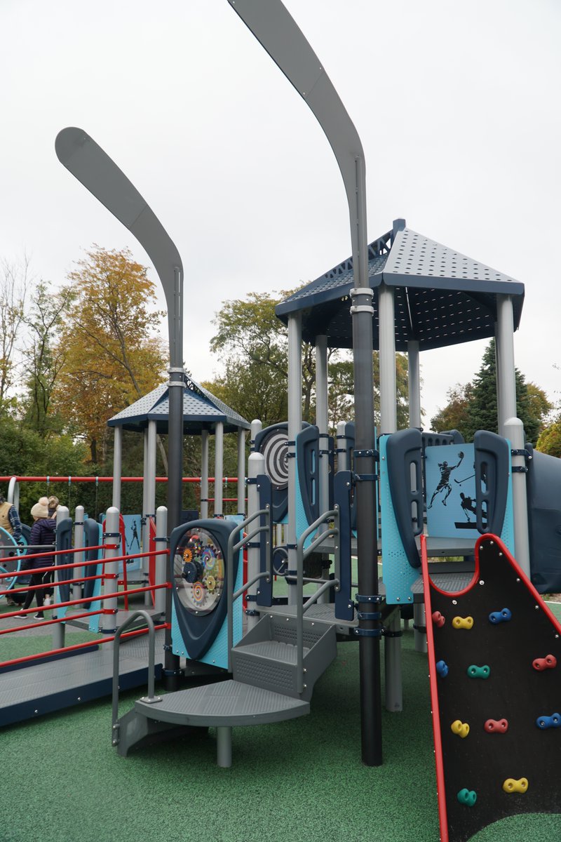 The Kendall Coyne Dream Big Park is officially open! This was such an incredible day made possible by so many. Special thank you to our friends at the <a href="/BearsOutreach/">Chicago Bears</a> &amp; <a href="/NHLBlackhawks/">Chicago Blackhawks</a> for coming to Palos Heights. We hope everyone who comes to the park knows they can DREAM BIG!