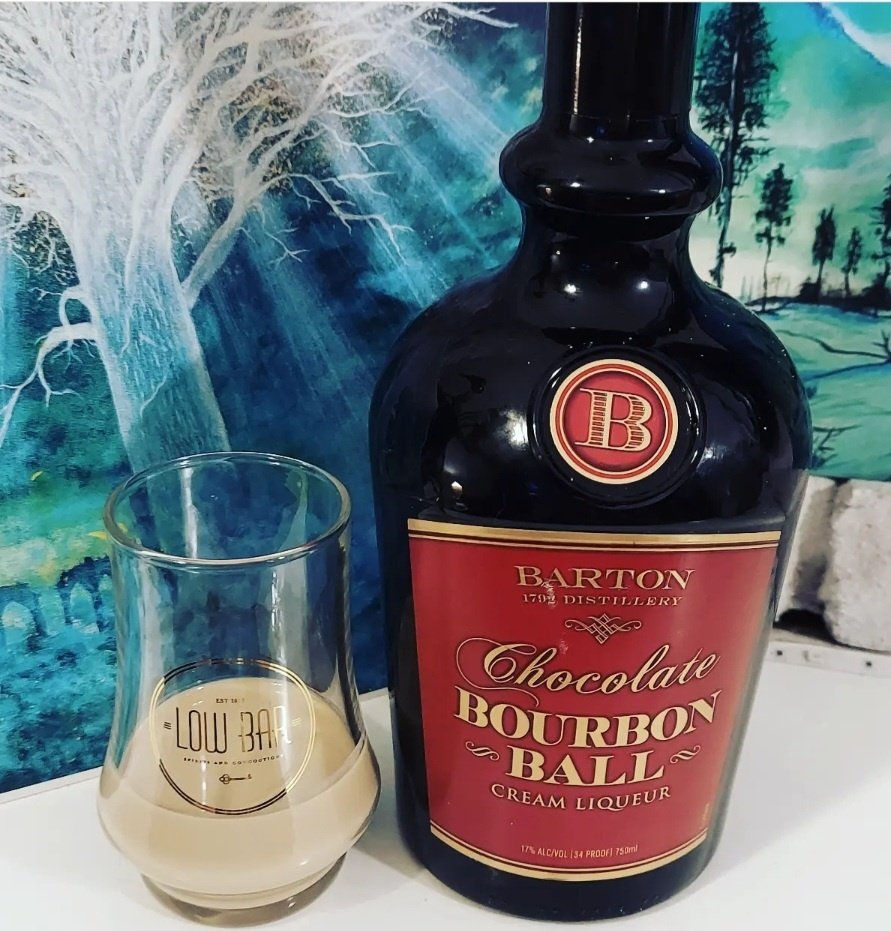 BurbinBabe's tweet image. I don&apos;t crave sweet drinks very often, hardly ever. But so happy to have this on hand for when I do!

This glass has me missing TC!

@lowbartc

#barton #bartondistillery #chocolatebourbonball #lowbar #sweet #TC #traversecity #traversecitymichigan