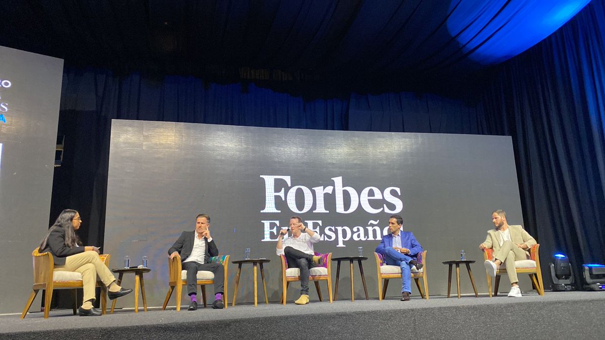 rblooms's tweet photo. Humbled to share the stage with Guilherme Pinho Bonifacio, @ralf_jokr, @misterchann &amp; @eladiognat  @Forbes En Español. https://t.co/26HmOLUlAz