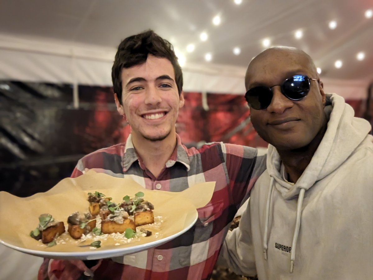 Vyyyper's tweet photo. HUGE Shout-out to the servers at #AutoCamp !! #pixel7pro @Googlepixel_US #TeamPixel #Giftfromgoogle #CampPixel #ad https://t.co/wiFLGNaTHJ