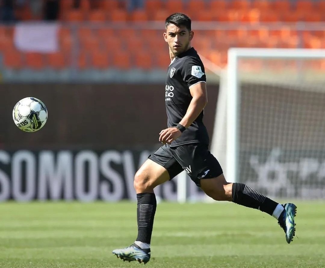 hondurasfutbolt's tweet photo. #LegionariosHondureños
#JonathanRubio (🟨64') lo jugó todo con el #ViseuFC que de tener ventaja de dos goles empató (2-2) ante el Leixões SC en la Liga Portugal SABSEG.
@allanfajardo29 @LegionCatracha
@Legionarioshn @HondurasLiga
@newguayork @JorgeRdeportes https://t.co/r7FRpPs5ny