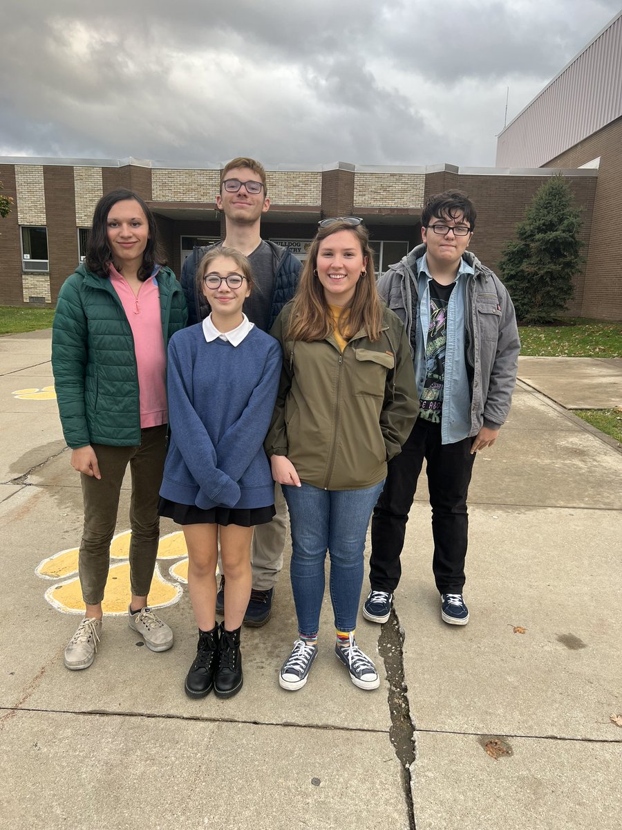 OF_academicteam's tweet photo. The team competed in their first match of the season today and went 3-0! Great work Bulldogs 🤩 https://t.co/6AONoV6nLf