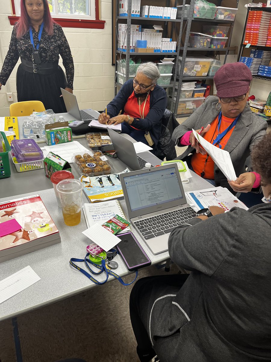 SheriReidWilli1's tweet photo. Great instruction starts with great planning! #LeadHerron #MathStrong #Models @IFLeeland_PGCPS https://t.co/sn7mHkIsc3