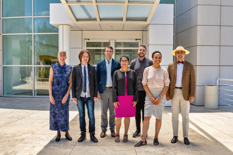 1. Year-long non-residential fellowship ✓ 
2. Multiday residency at Getty ✓ 

Yup, Getty/ACLS Postdoc Fellows get both! 

Applications for the 2023-24 Getty/ACLS Postdoctoral Fellowships in the History of Art are open through 10/27. <a href="/ACLS1919/">ACLS</a>