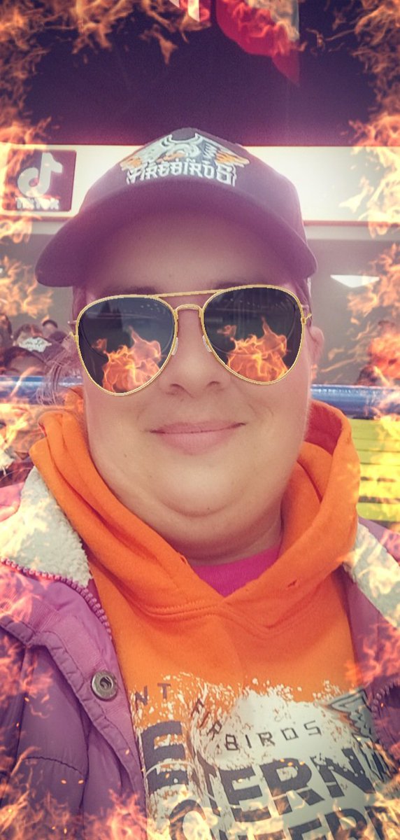 missy48529's tweet photo. @FlintFirebirds vs @StingHockey 
Section 3, Row F, Seat 19 
#LetsGoFirebirds #Smileoftheknight #KnightDental #FirebirdsHockey #SmileoftheNight https://t.co/dGUK5OTIHO