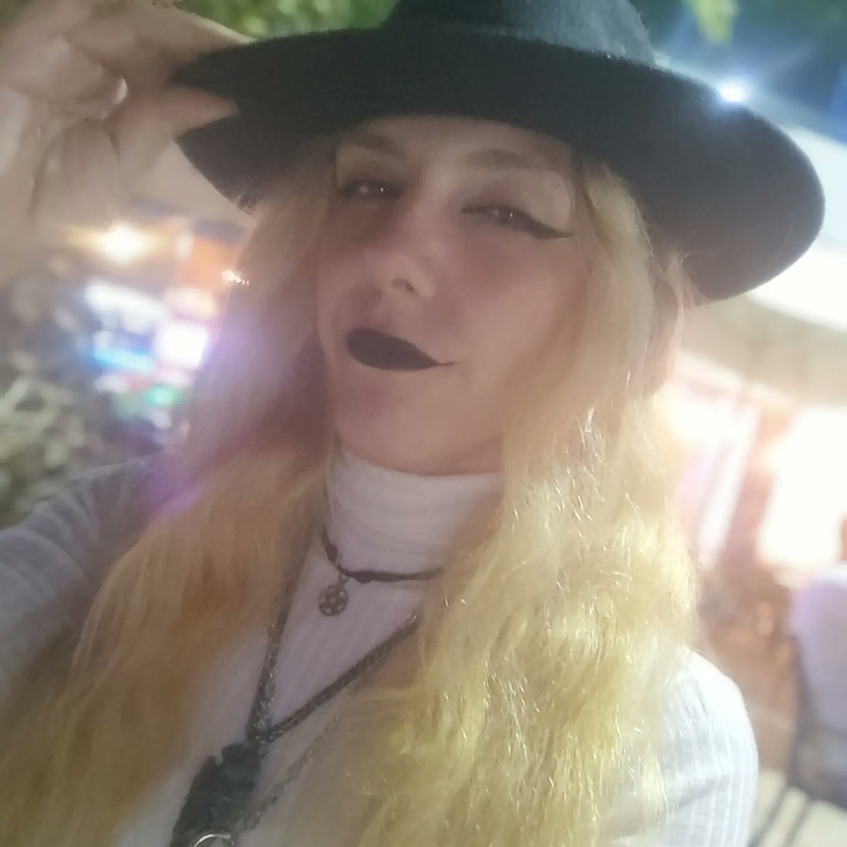 DisasterLilith's tweet photo. #NuevaFotoDePerfil https://t.co/pxAIwyW36X