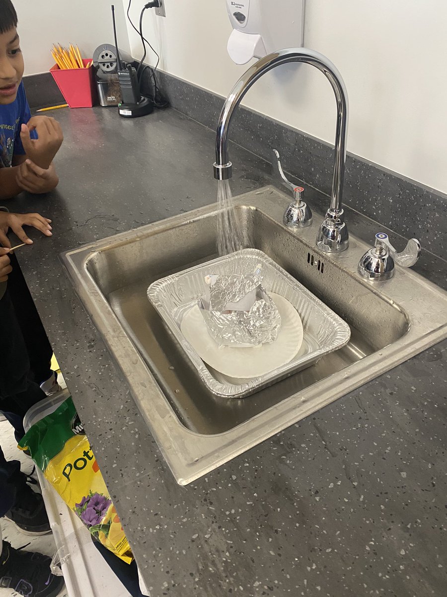 MrsWheelerFCPS's tweet photo. To wrap up our weather and climate unit, students built hurricane proof structures and tested the durability of their structures in various wind speeds and rain (simulated by an industrial fan and our sink!) 
So much fun with these engineers! #oneWaverley https://t.co/S6CzNuX8GZ