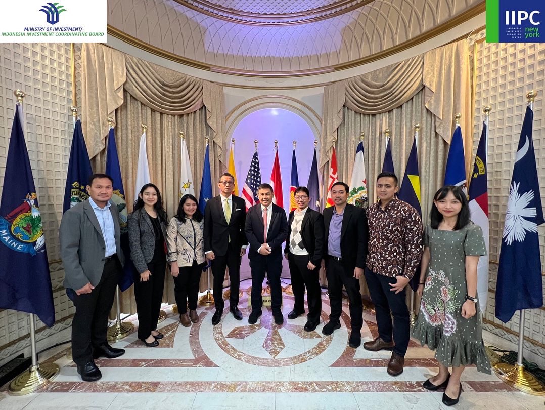 IIPC_NewYork's tweet photo. The Ministry of Investment / BKPM and IIPC NY in collaboration with KJRI NY held a Policy Socialization of the Construction and Development of the Nusantara Capital City (IKN) at the KJRI NY office on October 12, 2022.

#IIPCNewYork
#KementerianInvestasi
#InvestinIndonesia https://t.co/3Rt9k9AgRt