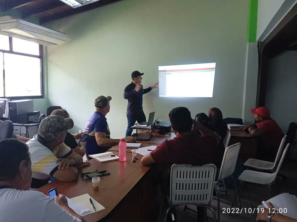 El #Minec con intención de continuar avanzando en el cumplimiento de su misión de contribuir con la preservación del planeta, llevó una charla informativa a  los trabajadores en Barinas, sobre los sistemas automatizados RACDA y SIGETRAT, así como la nueva herramienta SIFORTRAT.