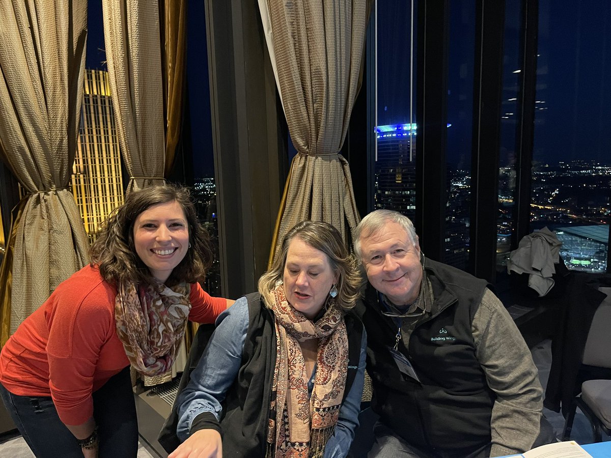 Elisabeth Mills tweet media