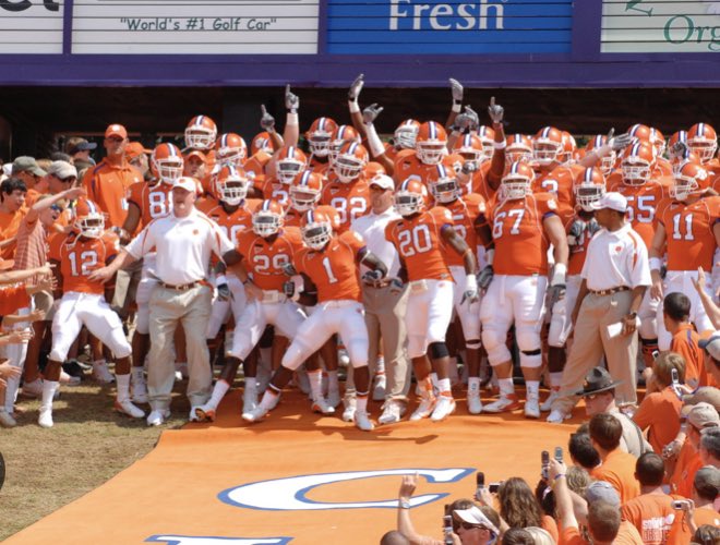 Excited to be at Clemson University this Saturday for a game day visit!!! Big thanks to @C_Rowland13 <a href="/Coach_Grisham/">Tyler Grisham</a> <a href="/CUCoachReed/">Michael Reed</a> <a href="/SorrellsJordan/">Jordan Sorrells</a>