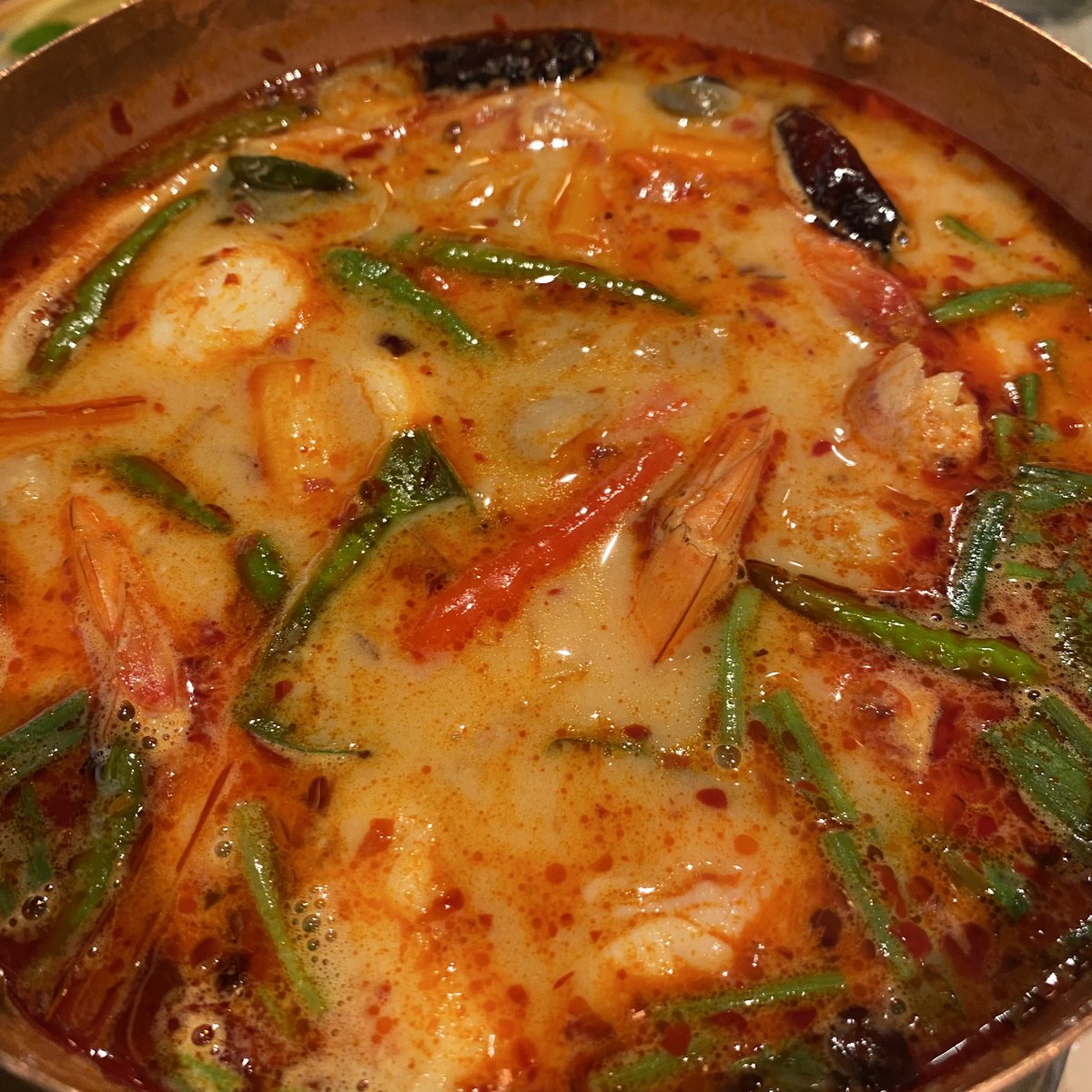 1j2lly05's tweet photo. 태국..
오랜만이댜.. 😋 https://t.co/Cfwi4sibQd