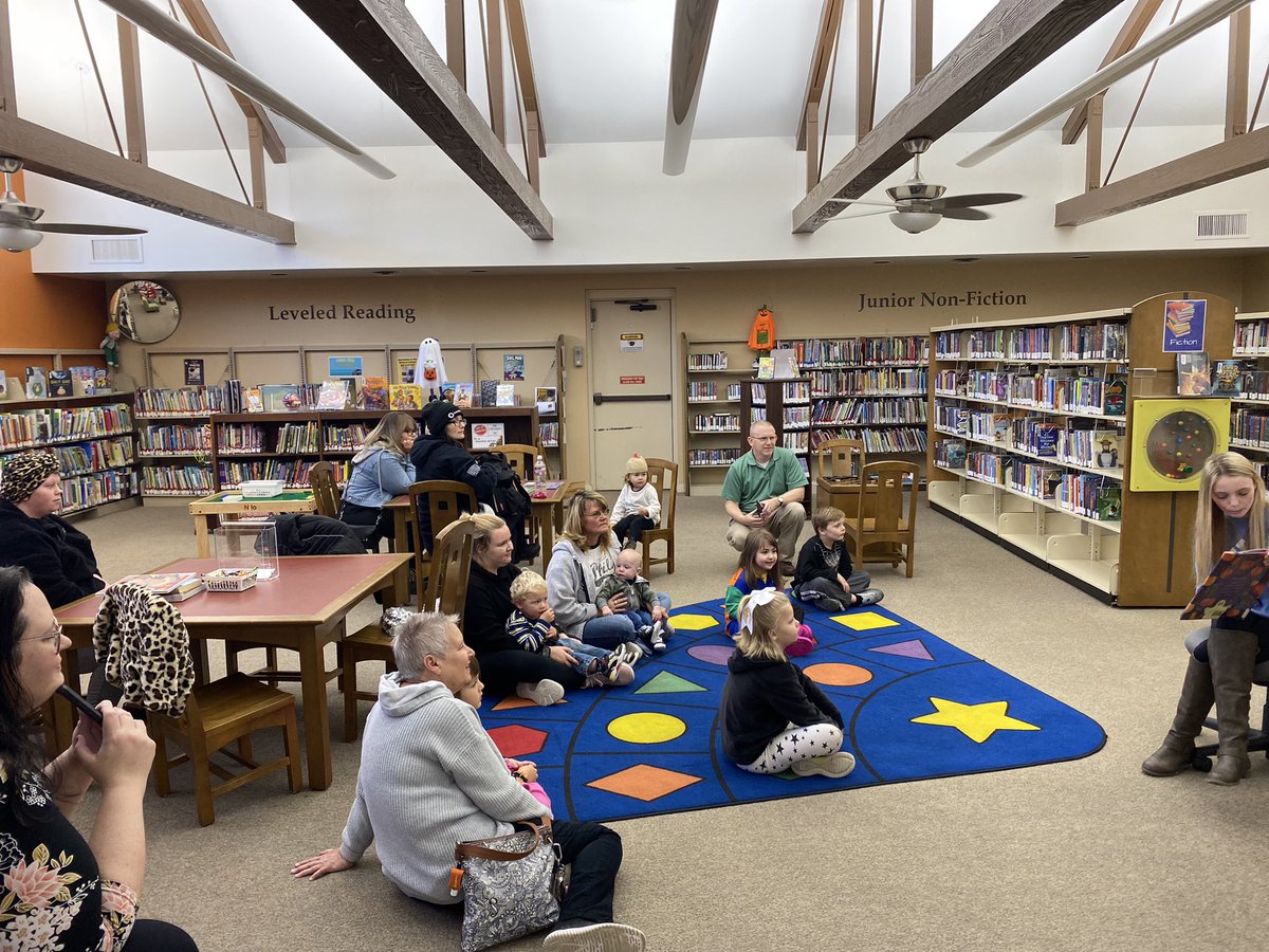 stony12270's tweet photo. Libraries are unique spaces. This morning at Storytime, it was a place of literacy for young children. Next it was a place of art activity. Then it was a place of community for all to visit.#StonyStories #libraries #library #hackingschoollibraries https://t.co/cjmHpAFfJj