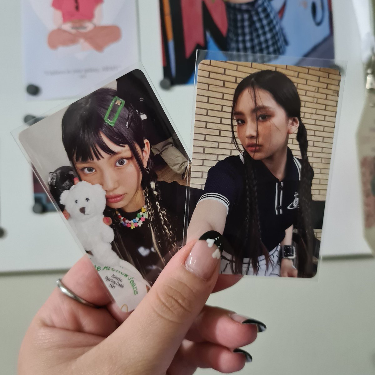 babyknamjoon's tweet photo. Feedback positivo para a @LuizaCollector que me vendeu esse set da Hyein, veio rápido e bem embalado além dela ter sido um amor 🤍🥰 https://t.co/ksi2d4wVTS