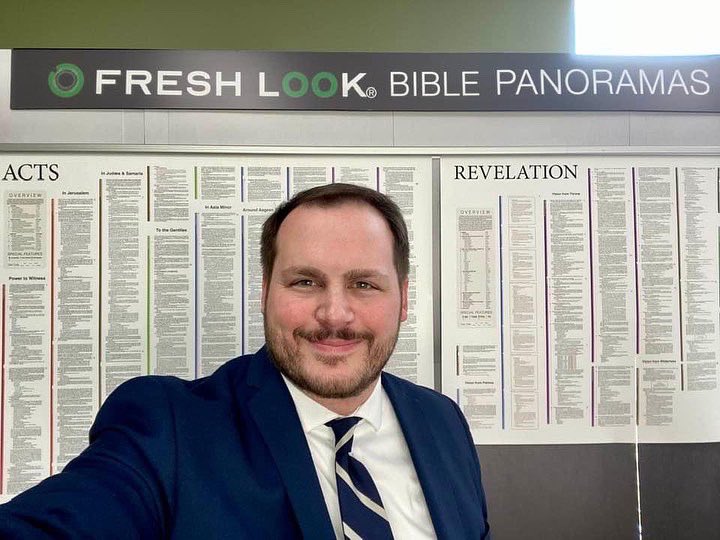 It’s been such an encouragement to display Fresh Look Bible in the place where it was born 17 years ago! One Crown College homiletics student remarked to his friend, “It’s the Analytical Chart… on STEROIDS!! #freshlookbible #templebaptistchurch #BaptistFriends #thecrowncollege