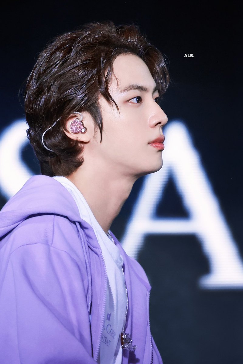 ALittleBraver92's tweet photo. 221015 #진 #Jin #TheAstronaut  #JinXColdplay #Jin_TheAstronaut https://t.co/tOoKACUnni