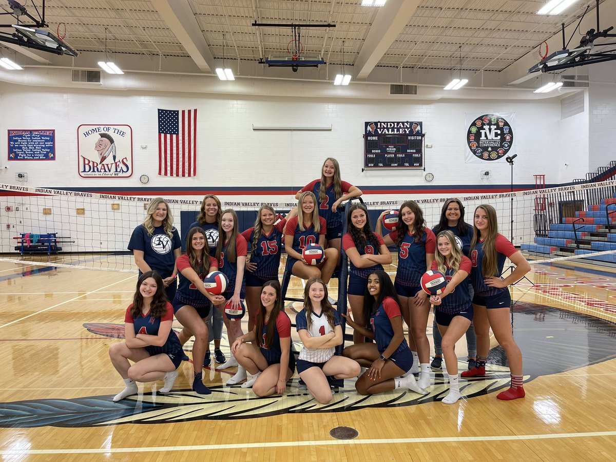 IV_Volleyball's tweet photo. Congrats to the IV Braves on their sectional championship tonight! https://t.co/K0muM3jxWS
