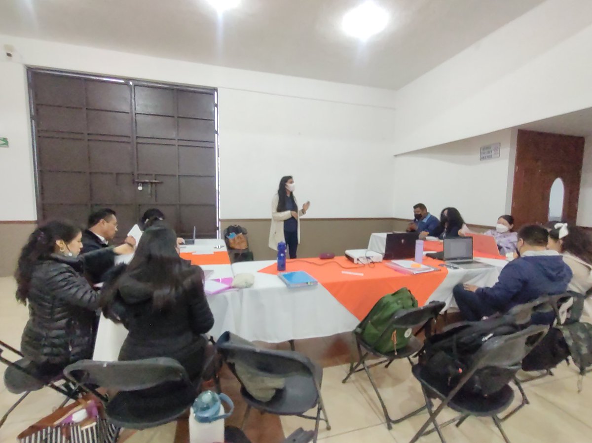 TbcZona18's tweet photo. Trabajo por área disciplinar en la Jornada de Acompañamiento 
#JornadaDeAcompanamiento
@SeducEdoMex
@geramonro05
@SEMSedomex 
@israeljeronimol 
@DGEMSedomex 
@TBC_EdoMex 
@VeronicaRB04 
@subtolucatbc https://t.co/BoQf88iT7w