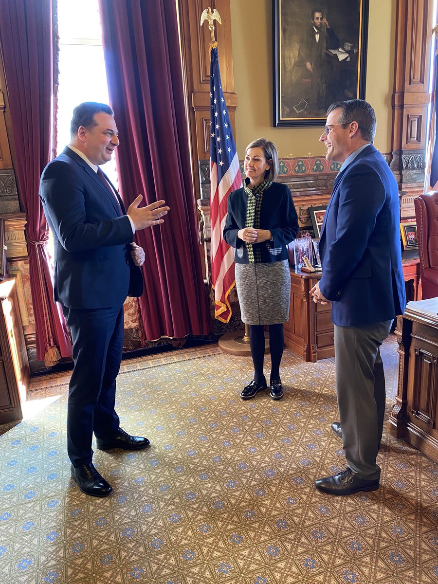 Yesterday I had the opportunity to meet with the new British Consul General Alan Gogbashian! I shared some of the great things we’re doing in Iowa and discussed ways we can expand our trade relations in the future.