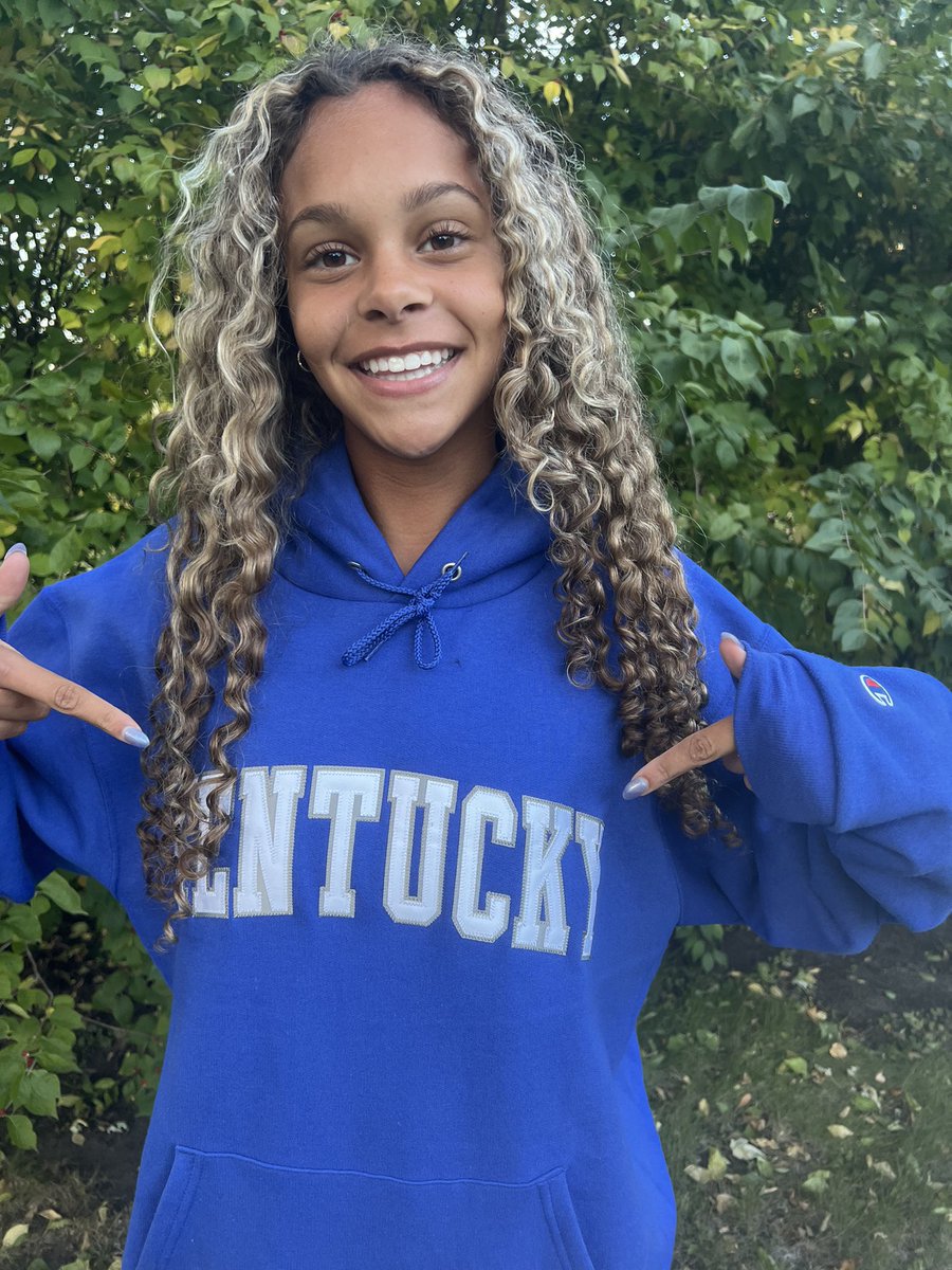 Sydni Fink tweet media