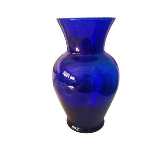 80014au's tweet photo. Vintage Cobalt Blue Glass Vase,
#vintage #blue #blueglass #cobaltblue #cobaltblueglass #blueglassware #blueglassdecor #bluedecor #blueinteriors #bluevase #bluevases #vases #vase #flowervase #flowervases #vintagevase https://t.co/7fBbDTyJhF https://t.co/jQ5zxrQgz8