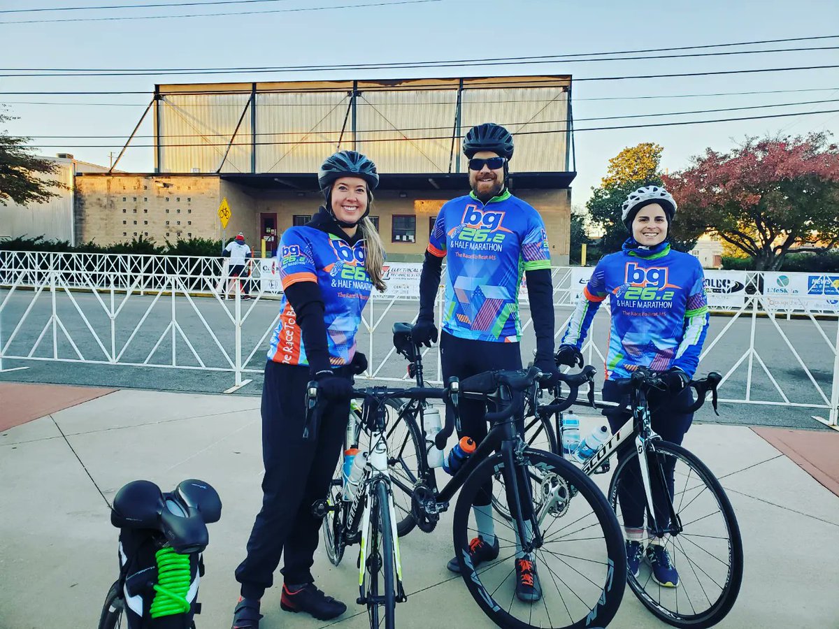 Bg262's tweet photo. Helmet on! Cyclists keep our runners safe on the course. Contact info@Bg262.com or @dm26tg1 to join the cycling crew on race day 🚴 🚴

#bg262 #cyclinglife #cycling #coursesupport #marathon #BikeMS #MS https://t.co/1W14c7crdE