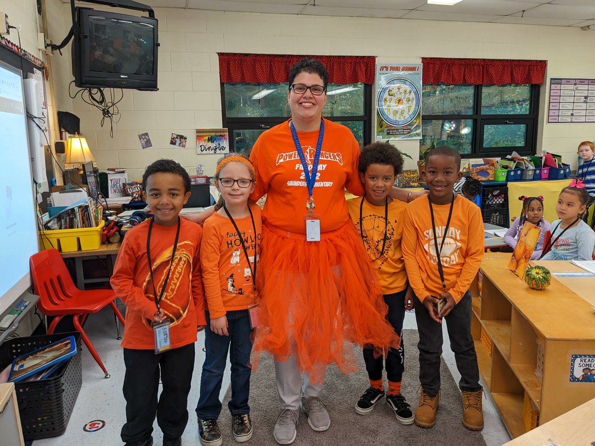 saundersnnps's tweet photo. Orange you glad it was Unity Day at Saunders? Students and staff wore orange to STAND up against bullying and celebrate kindness, diversity, and inclusion!
DON'T FORGET TO WEAR PURPLE TOMORROW (10/20) FOR NATIONAL SPIRIT DAY!
#UnityDay #STANDNNPS #BeKind #Diversity #Inclusion https://t.co/7fEqnbWhxz