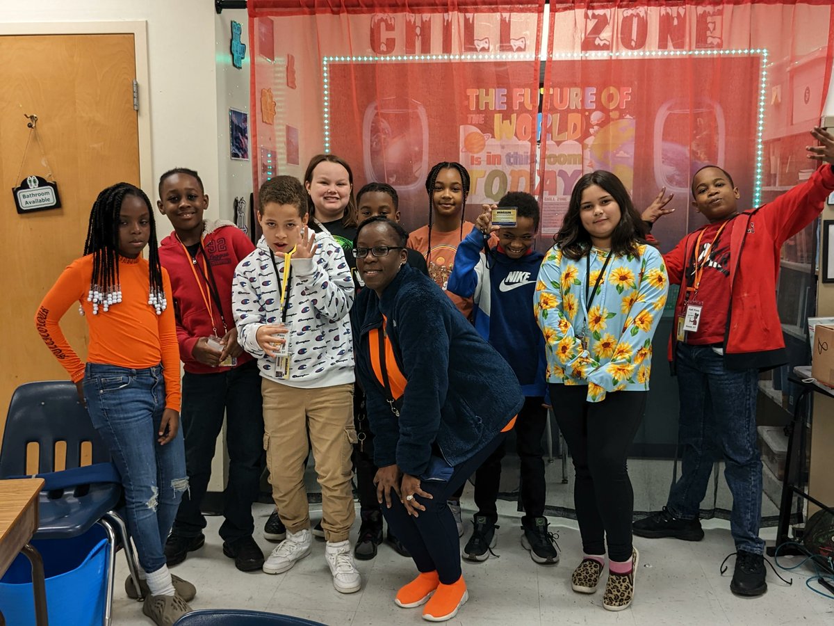 saundersnnps's tweet photo. Orange you glad it was Unity Day at Saunders? Students and staff wore orange to STAND up against bullying and celebrate kindness, diversity, and inclusion!
DON'T FORGET TO WEAR PURPLE TOMORROW (10/20) FOR NATIONAL SPIRIT DAY!
#UnityDay #STANDNNPS #BeKind #Diversity #Inclusion https://t.co/7fEqnbWhxz