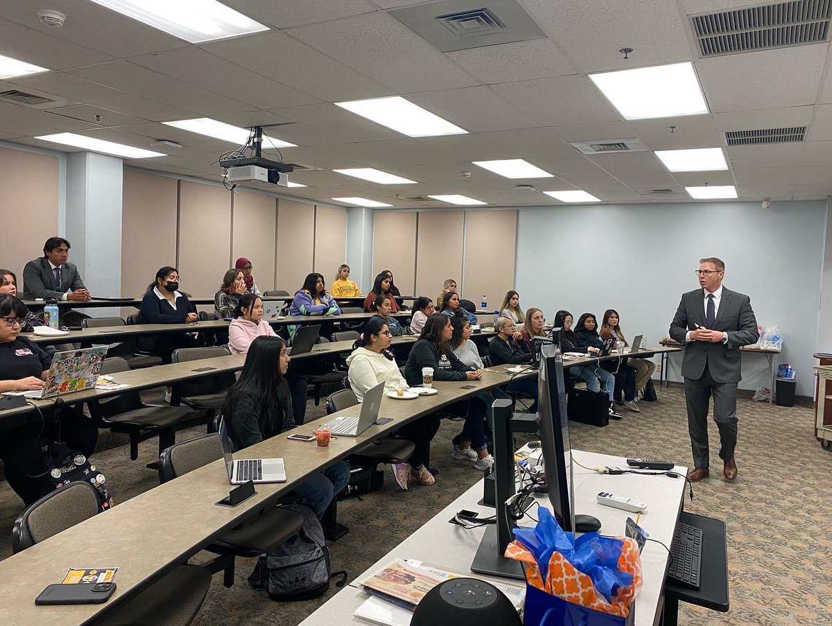 uta_wib's tweet photo. We had a successful meeting today with Correy Retzloff! 
Thank you to everyone who joined us! https://t.co/ZbHGRAiHyV