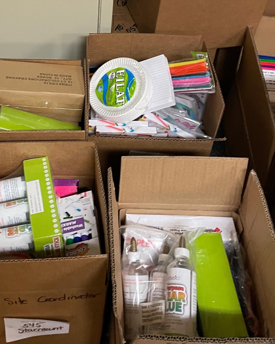 ExpandLearnCMS's tweet image. Today we spent the day organizing and packing supplies for our #OSTTProgram sites. Thank you to our friends at @classrmcentral for ALWAYS supporting the staff and students of @charmeckschools. We appreciate you! #CMSOSTT #CMSPartners