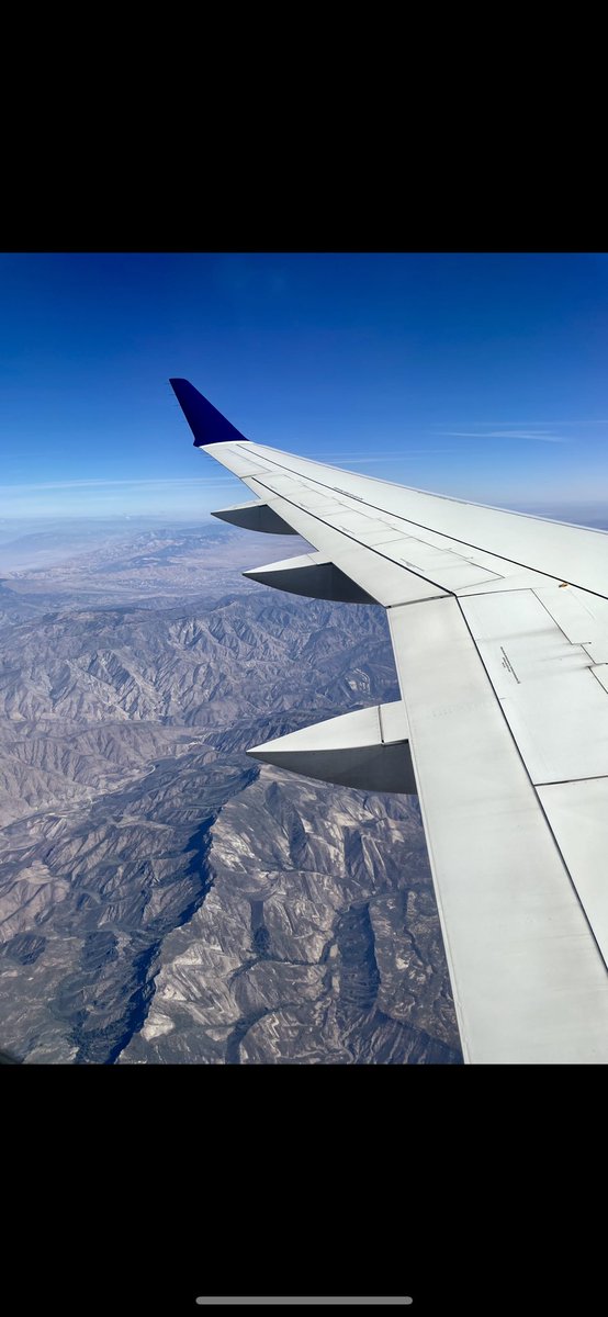 beardlyness's tweet photo. Traveling and going on a new Journey in life. Excited for this new opportunity!
#Tech #Travel #InfoSec https://t.co/8vCZo4n4DF