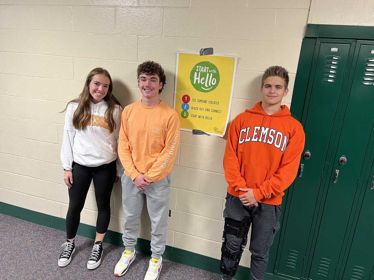 melissadfoster1's tweet photo. Today we are wearing ORANGE to celebrate National SAVE day -students against violence everywhere- National clubs created in honor of Alex Orange who was killed in 1989. It is also National Unity Day
@sandyhook @AHS_MH @MRobertoAHS @AHS_SeanBaker @DrPMilcetich https://t.co/E1PLcr463P
