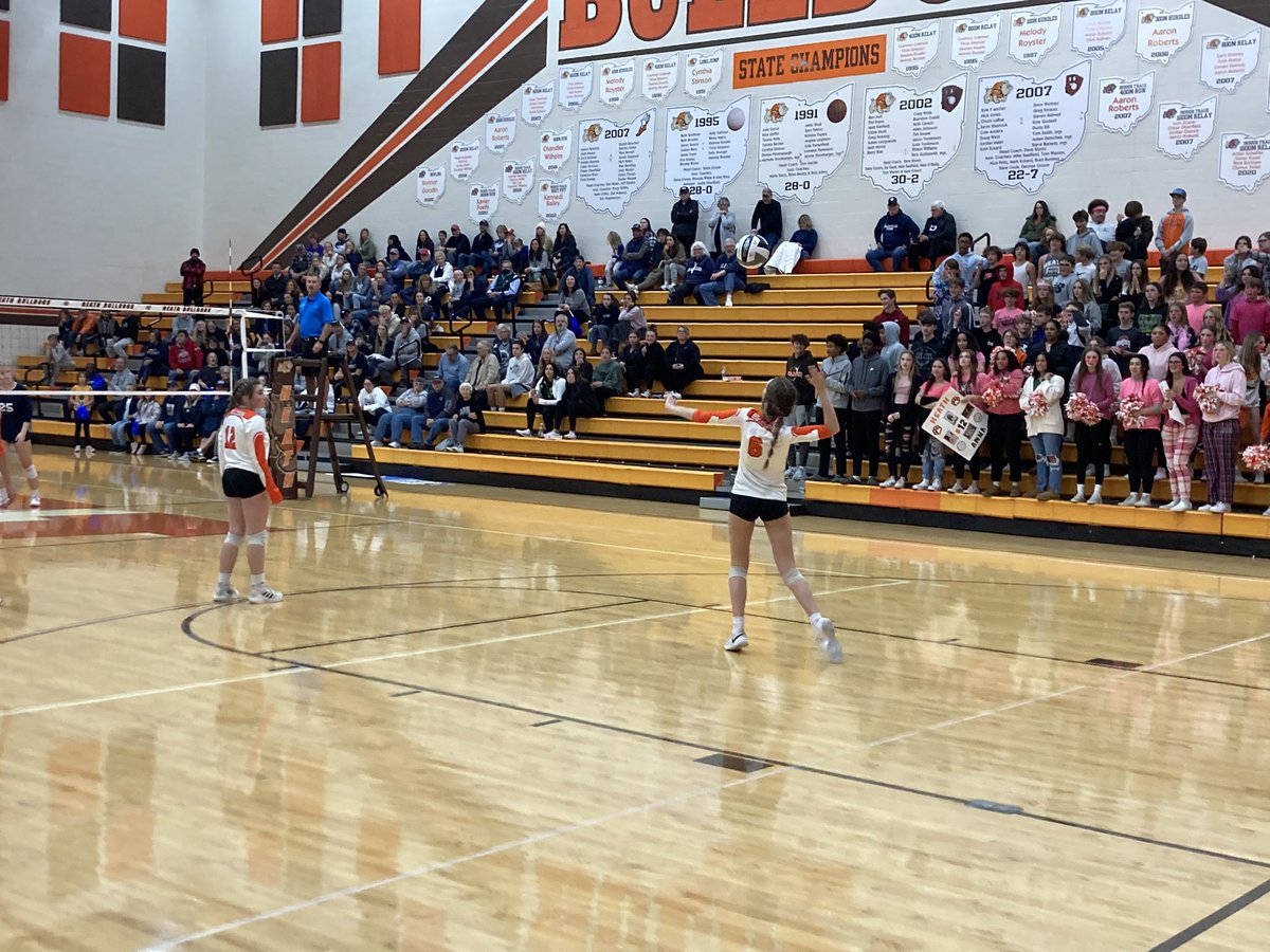 HEATHHS_AD's tweet photo. 8th Grade Dogs take game 2, the Match and the MS LCL Championahip! Bulldogs 28-Granville 26. #HCSDProud #BulldogElite #L.E.A.D #HowYaLivin #42 https://t.co/60zWgQxint