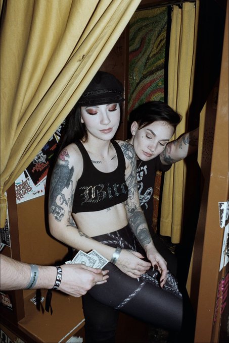 Why do you think @gothcharlotte and @nikkiheartsx deserve a lil tip?? https://t.co/z5k5jnYlE4