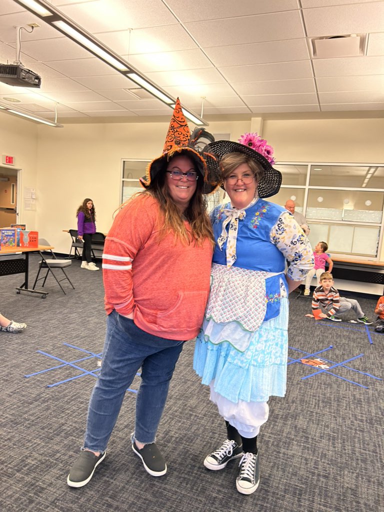VESAsstPrin's tweet photo. Great turnout for Tales with a Teacher! https://t.co/TrDRicUP2R